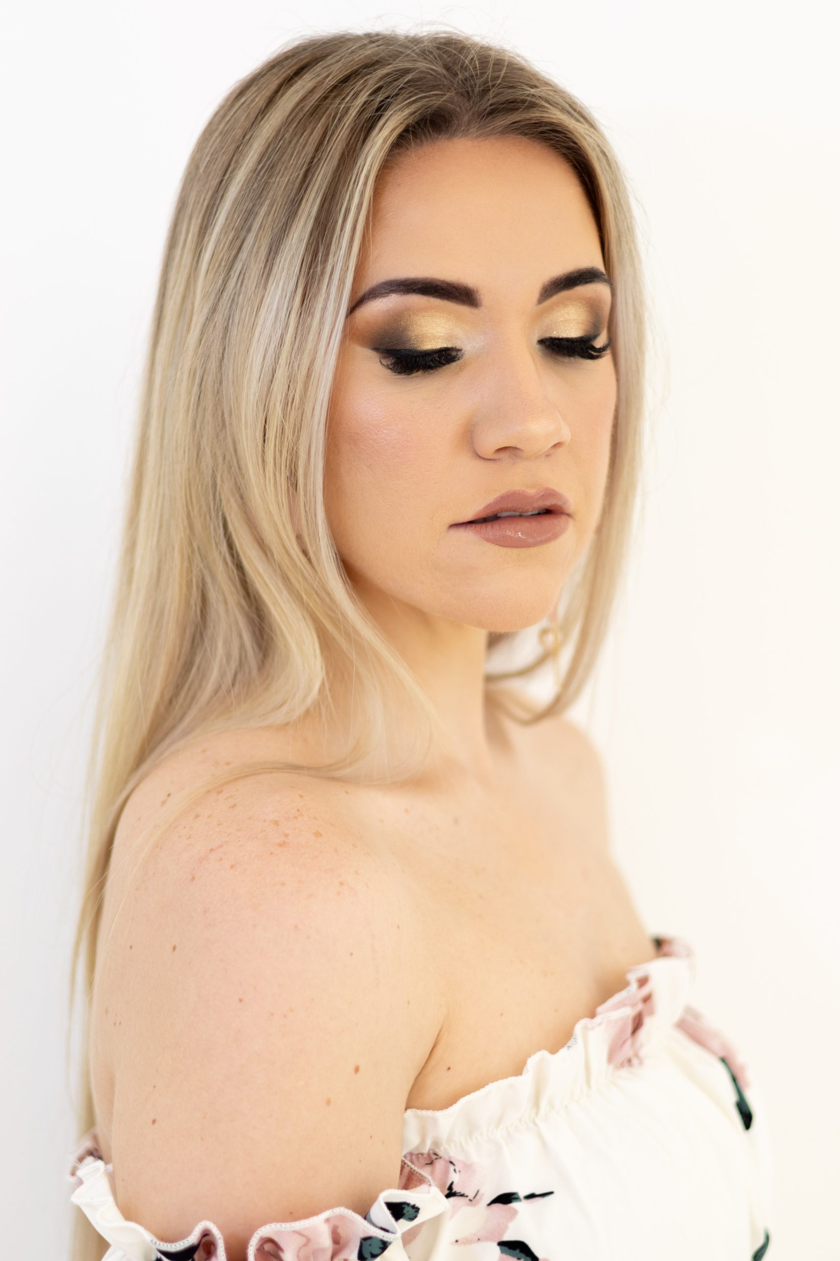 Graceful Glow beauty look